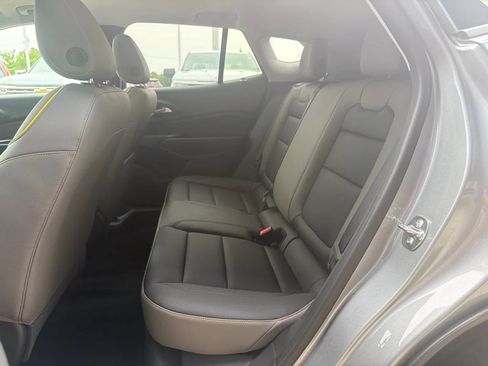 Used 2026 Chevrolet Trax ACTIV w/ Sunroof Package FWD image 24