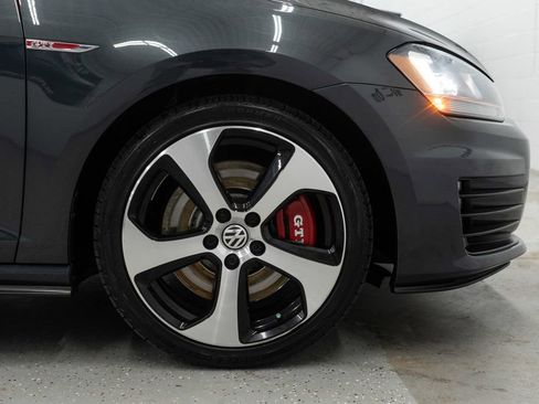 Used 2017 Volkswagen GTI Autobahn image 32
