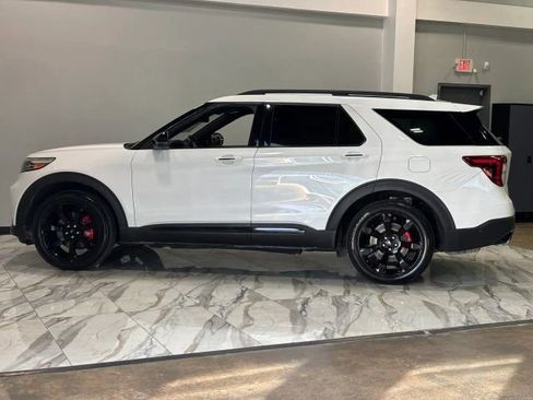 Used 2021 Ford Explorer ST w/ Equipment Group 401A image 9