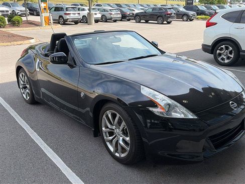 Used 2012 Nissan 370Z Touring RWD image 1