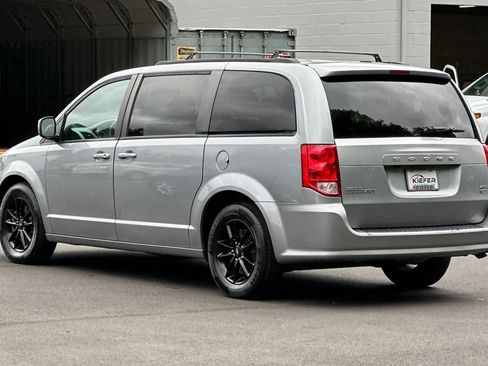 Used 2019 Dodge Grand Caravan GT FWD image 6