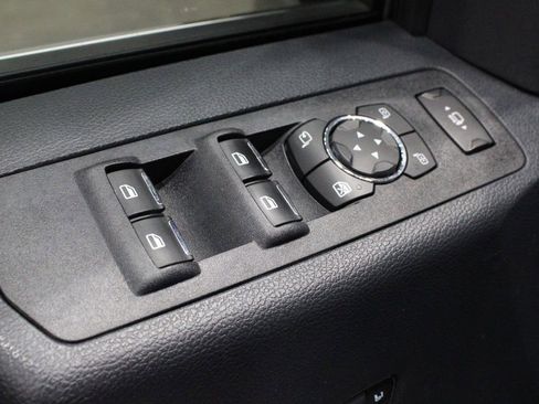 Used 2022 Ford F350 Platinum w/ FX4 Off-Road Package AWD/4WD image 19