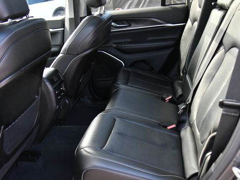 Used 2022 Jeep Grand Cherokee Limited 4xe w/ MOPAR Finishing Package AWD/4WD image 43