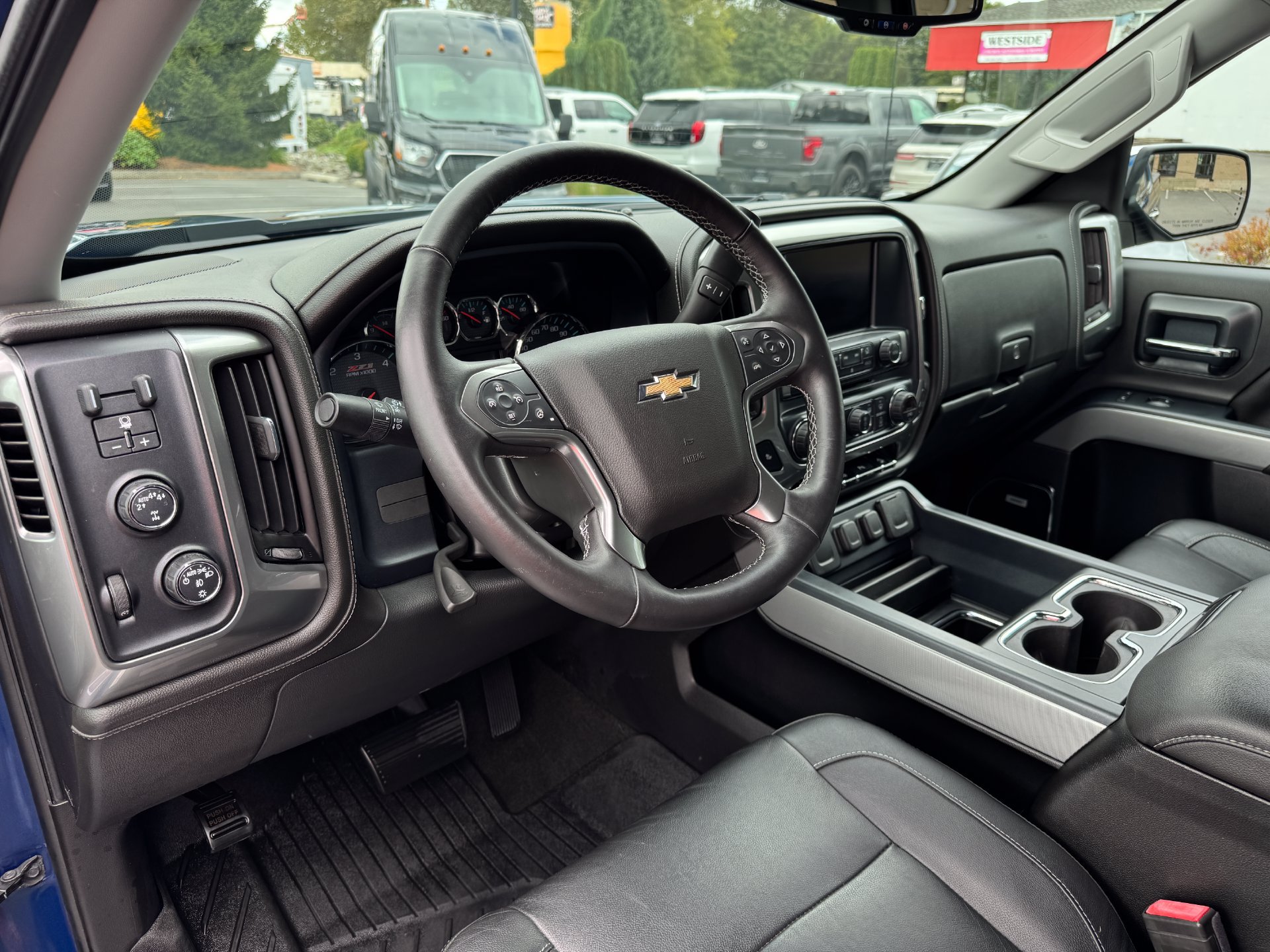 Used 2017 Chevrolet Silverado 1500 LTZ Z71 w/ LTZ Plus Package AWD/4WD image 28