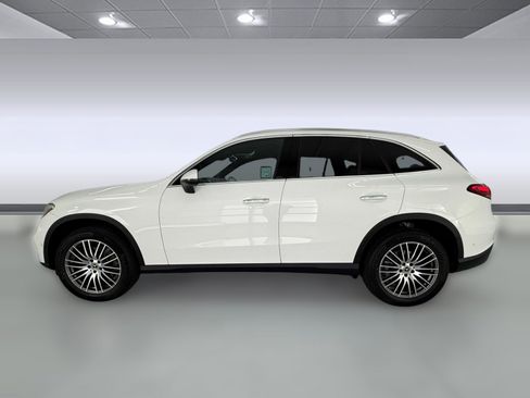 Certified 2026 Mercedes-Benz GLC 300 image 2
