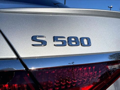 Used 2023 Mercedes-Benz S 580 4MATIC Sedan image 19