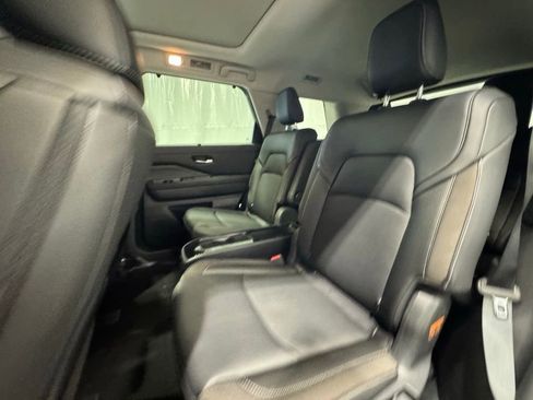 New 2026 Nissan Pathfinder SL image 21