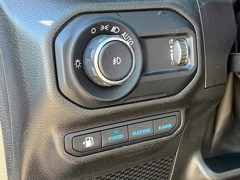 Used 2023 Jeep Wrangler Unlimited Sahara w/ Cold Weather Group AWD/4WD image 22