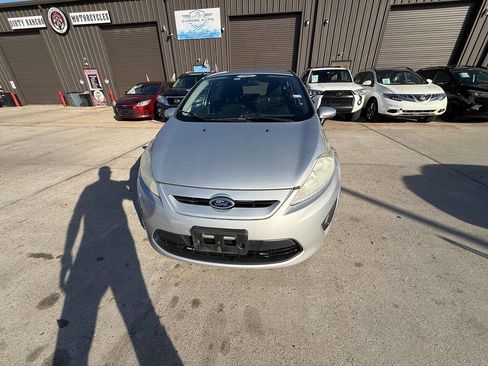 Used 2013 Ford Fiesta SE image 22