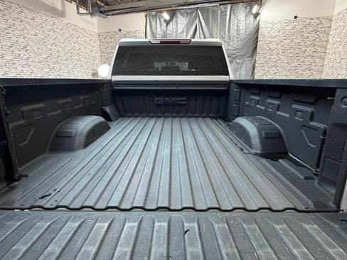 Used 2022 GMC Sierra 2500 SLE w/ SLE Value Package; image 12