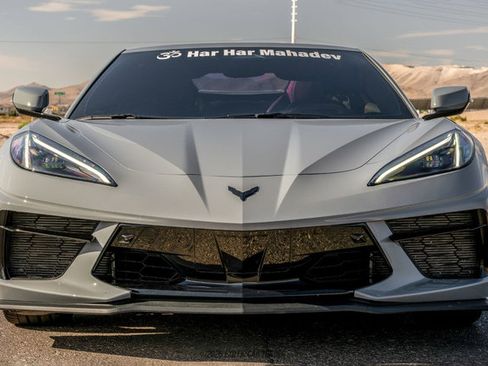 Used 2025 Chevrolet Corvette Stingray Premium Cpe w/ Z51 Performance Package RWD image 13