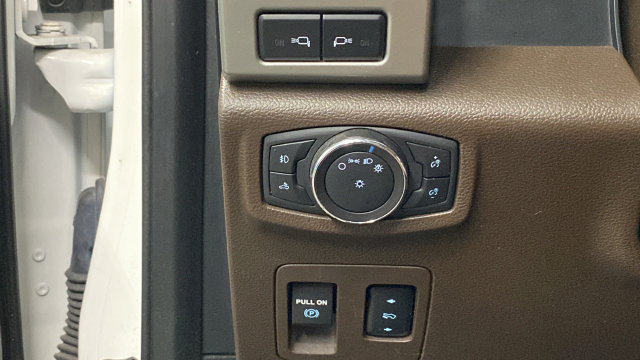 Used 2018 Ford F150 King Ranch w/ Equipment Group 601A Luxury AWD/4WD image 31