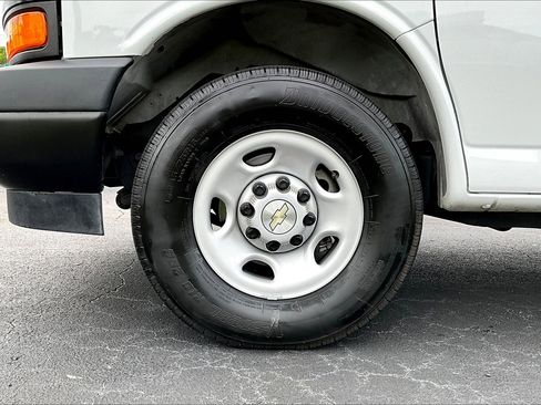 Used 2024 Chevrolet Express 3500 LS image 8