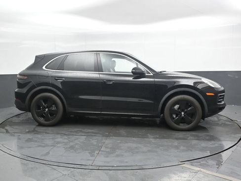 Used 2022 Porsche Cayenne Platinum Edition AWD/4WD image 4