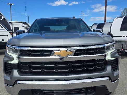 Used 2023 Chevrolet Silverado 1500 LT AWD/4WD image 4
