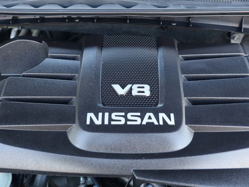 Used 2021 Nissan Titan SV w/ SV Convenience Package image 43