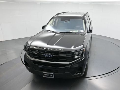 New 2025 Ford Expedition Active image 43