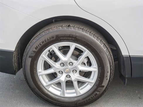 Certified 2024 Chevrolet Equinox LS w/ LS Convenience Package image 8