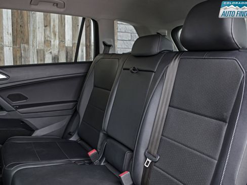Used 2019 Volkswagen Tiguan SE FWD image 27