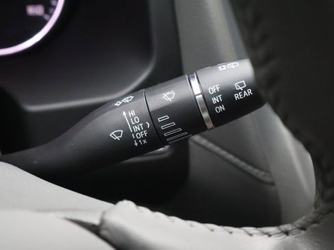 Used 2019 GMC Acadia SLE w/ Driver Alert Package I image 24