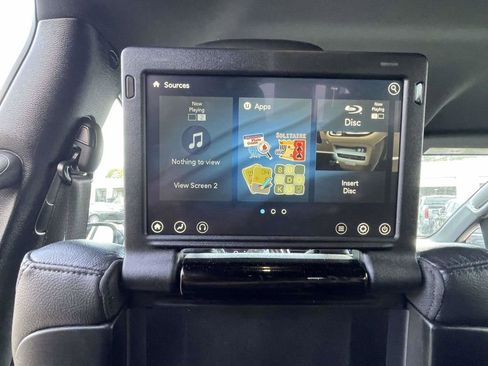 Used 2018 Chrysler Pacifica Touring-L Plus w/ Advanced Safetytec Group FWD image 16