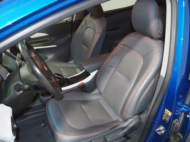 Used 2020 Chevrolet Bolt Premier w/ Infotainment Package FWD image 13