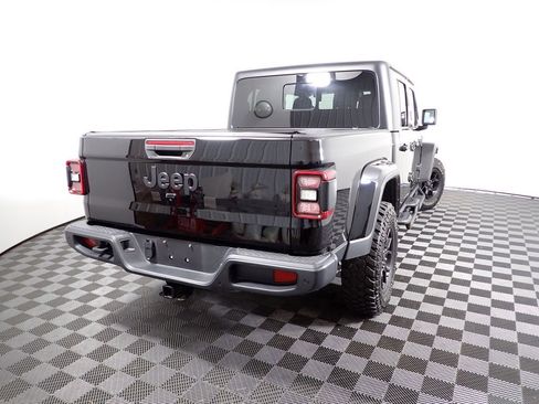 Used 2024 Jeep Gladiator Sport AWD/4WD image 18