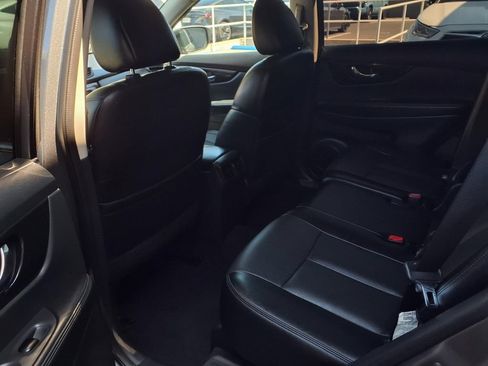 Used 2018 Nissan Rogue SL FWD image 19