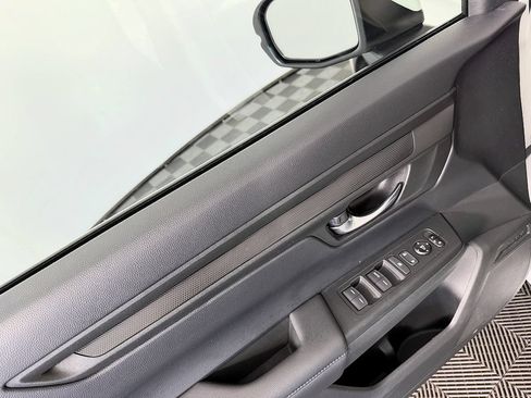 Used 2023 Honda CR-V LX image 27