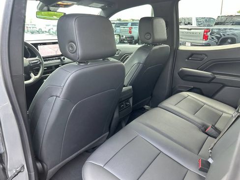 Used 2024 Chevrolet Colorado Trail Boss AWD/4WD image 34