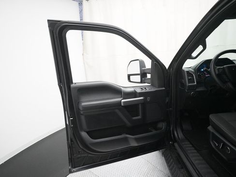 Used 2015 Ford F150 XLT w/ Equipment Group 302A Luxury image 27