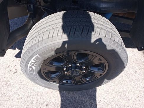 Used 2016 RAM 2500 Big Horn w/ Black Appearance Group image 8