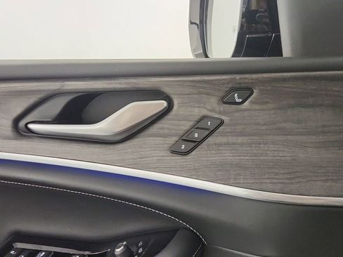 Used 2022 Jeep Grand Cherokee Overland w/ Adv Protech Group III image 28