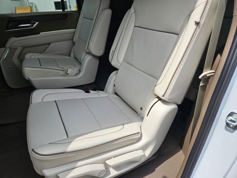 New 2026 GMC Yukon XL Denali RWD image 27