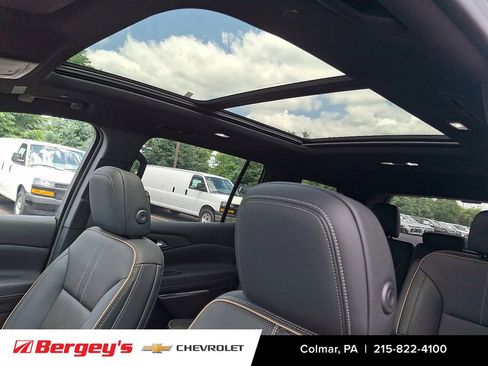 New 2026 Chevrolet Traverse High Country w/ LPO, Floor Liner Package AWD/4WD image 13