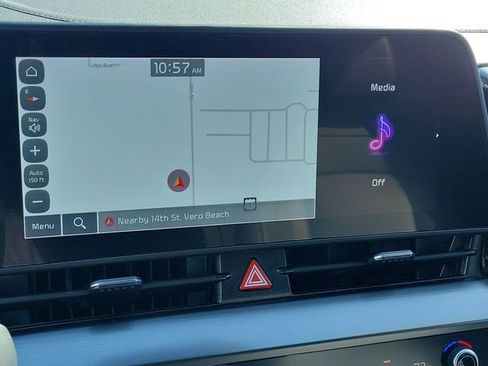 Used 2025 Kia Sportage EX w/ Premium Package image 30