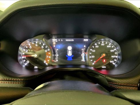 Used 2025 Jeep Compass Trailhawk image 20