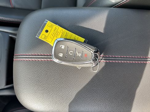 Used 2024 Chevrolet Equinox RS w/ RS Leather Package image 28