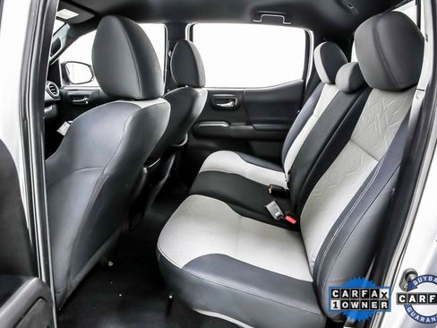 Used 2023 Toyota Tacoma TRD Sport image 28