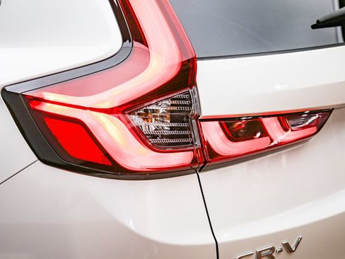 Used 2023 Honda CR-V Sport Touring image 12