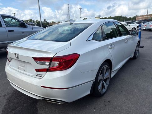 Used 2020 Honda Accord Touring image 4