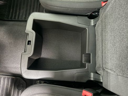 Certified 2025 Chevrolet Silverado 1500 LT image 24