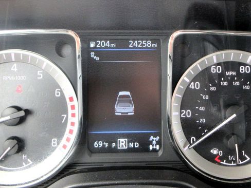 Used 2019 Nissan Titan PRO-4X w/ Pro-4x Convenience Package image 27