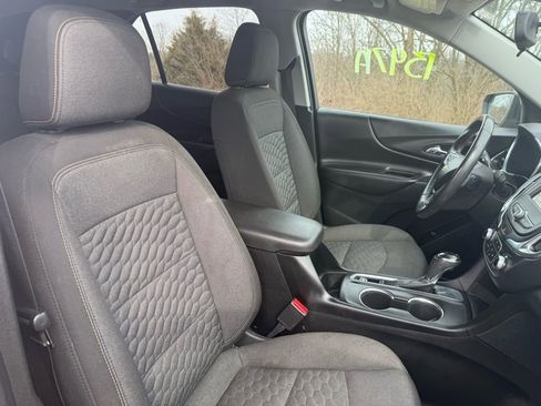 Used 2019 Chevrolet Equinox LT w/ Driver Convenience Package image 24