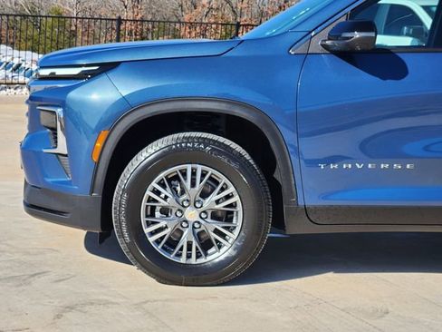 New 2026 Chevrolet Traverse LT w/ Driver Confidence Package FWD image 8