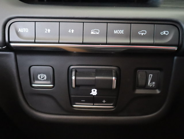 Used 2022 Cadillac Escalade Sport Platinum AWD/4WD image 25