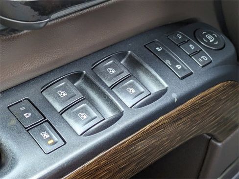 Used 2017 GMC Sierra 2500 Denali w/ Duramax Plus Package image 27