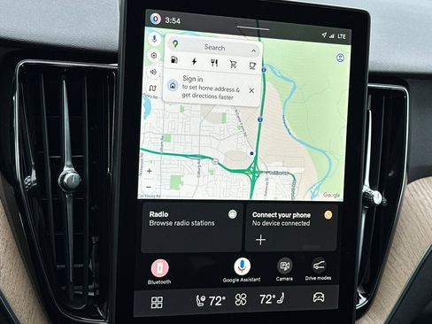 New 2026 Volvo XC60 T8 Plus w/ Protection Package Premier image 18