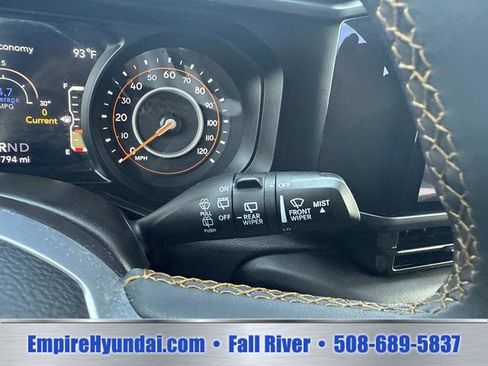 Used 2025 Jeep Wrangler Unlimited Sahara AWD/4WD image 30