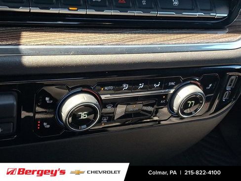 Used 2025 Chevrolet Silverado 1500 LT image 18